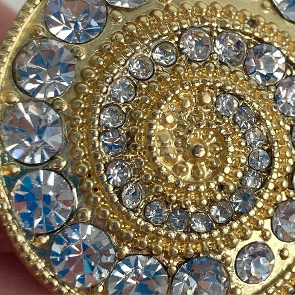 Rhinestone Nautilus Statement Ring  Cocktail in Gold - Picture 7 of 11